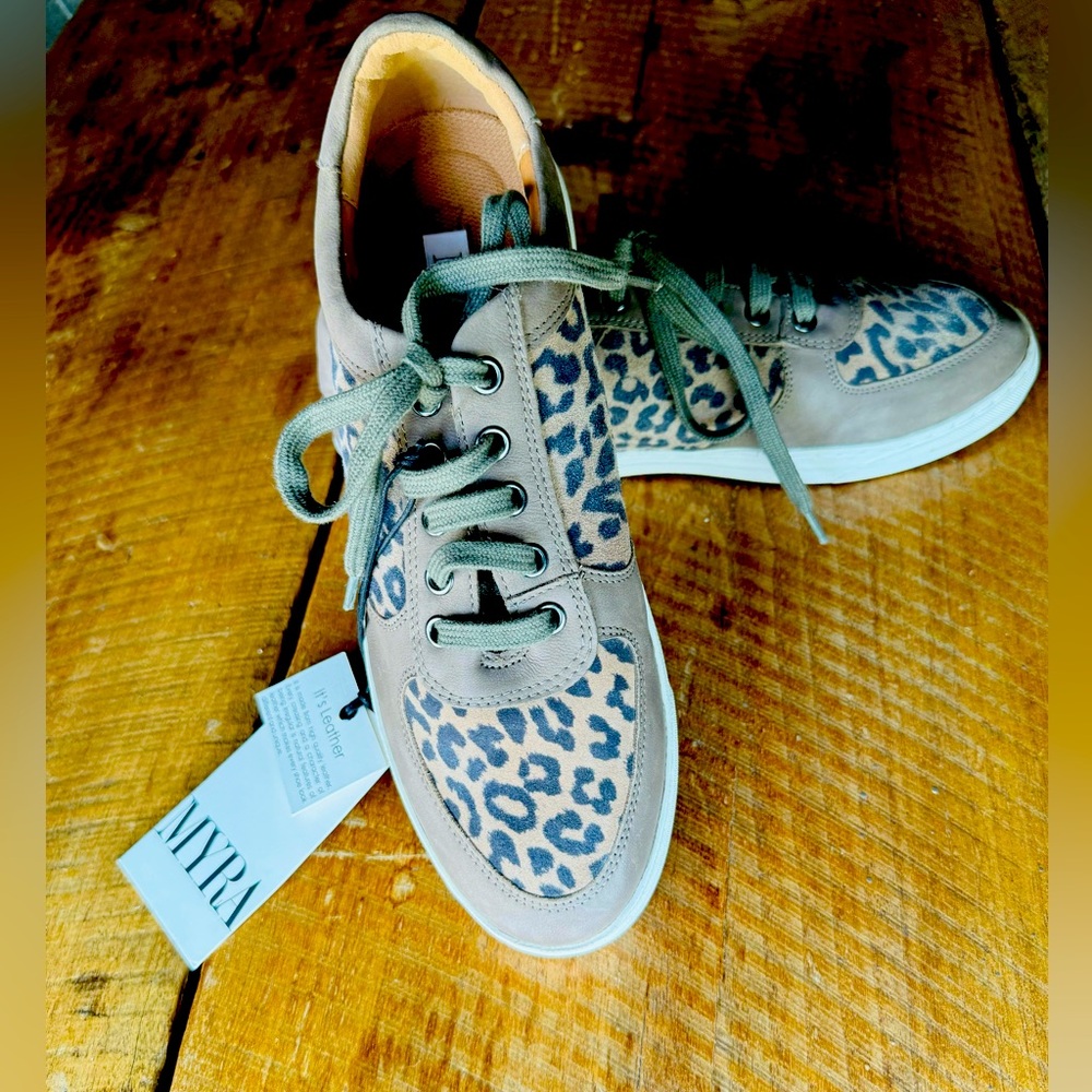 MYRA “subtle sneakers” - Olive Green and cheetah